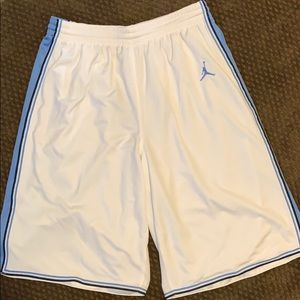 Like new Jordan UNC Tar Heels basketball shorts